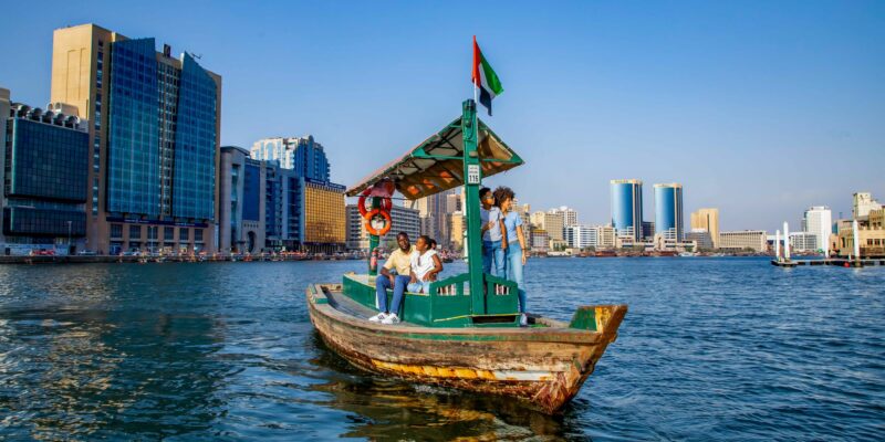 Arba Taxi über den Creek, Dubai