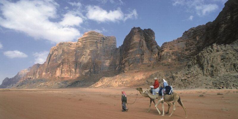 Kamelreiten im Wadi Rum, JOrdanien