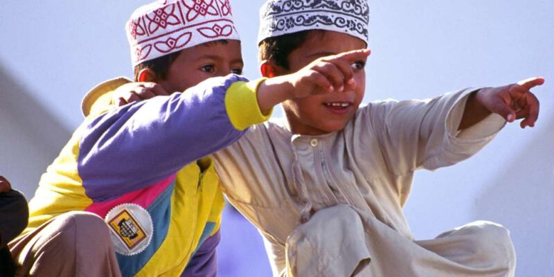 Oman, Kinder in Traditionellen Tracht