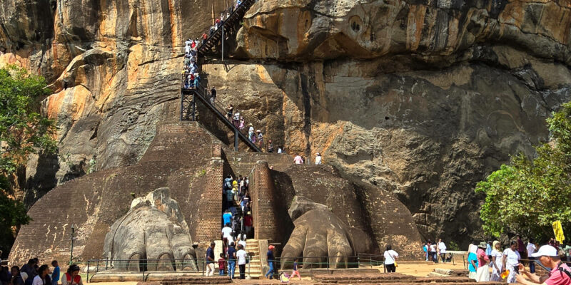 Treppe hinauf zum Felsentempel Sigiriya, Sri Lanka
